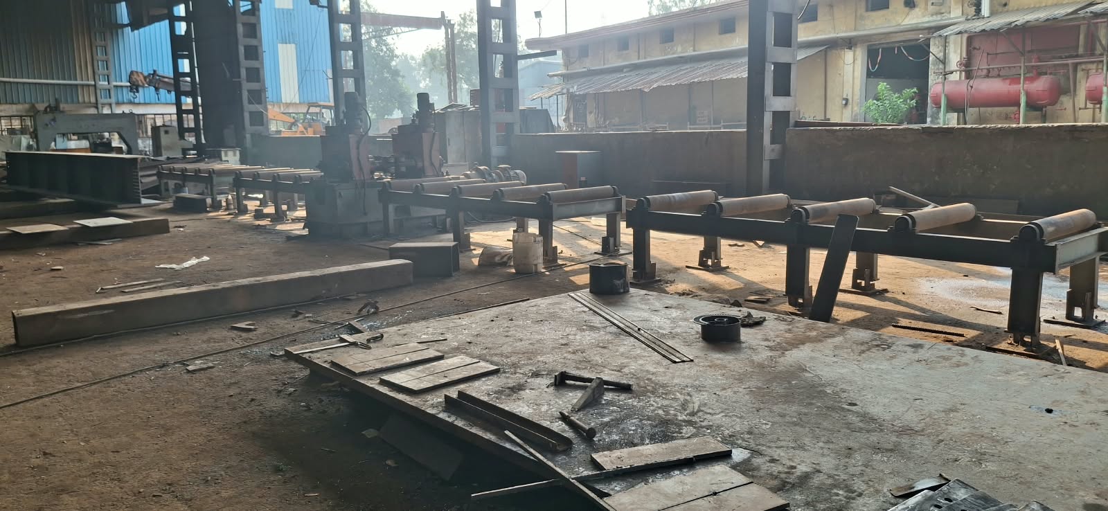 Plant and tools machinery photo 2